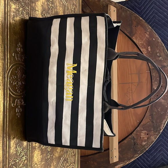 Buckhead Betties Large tote bag engraved with name,Meagan. Very good condition. - Picture 3 of 10